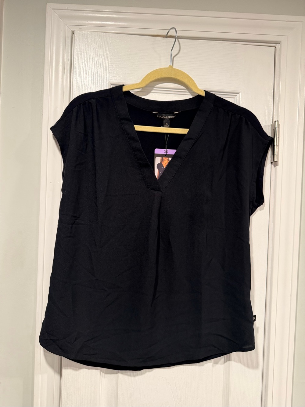NWT Banana Republic Size XS V Neck Cap Sleeve Blouse Draped Career Work Top